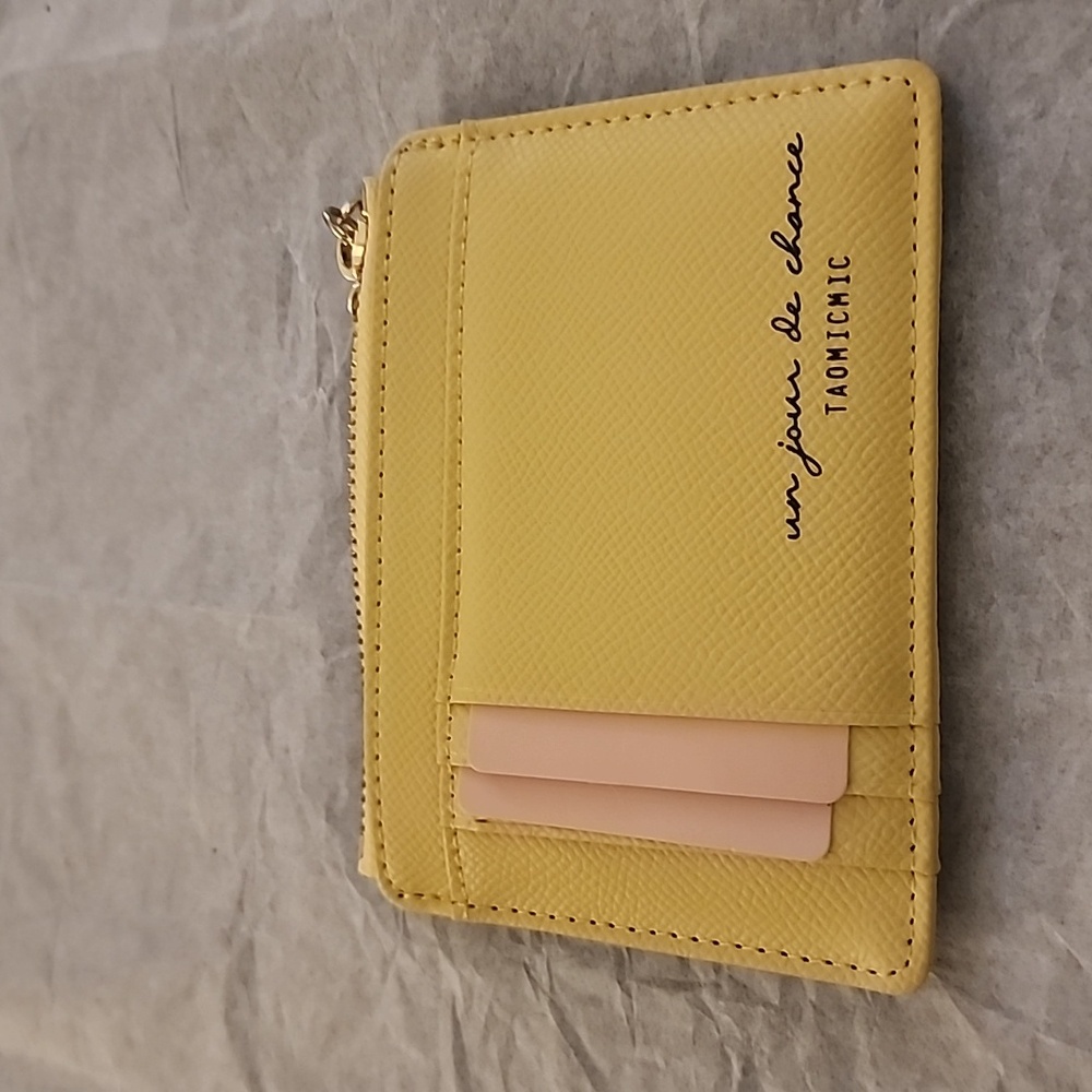 33. CARD CASE